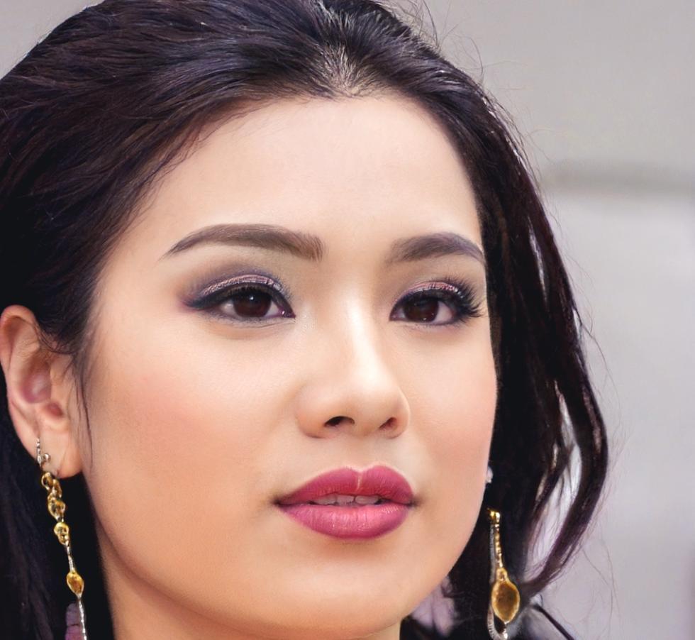 Retrato profesional de Aitana Vidal, Directora de Educación Financiera