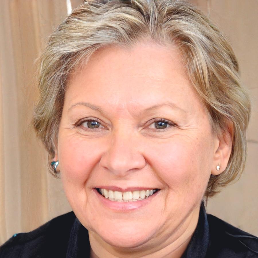 Retrato profesional de Nerea Elorriaga, Especialista en Ahorro